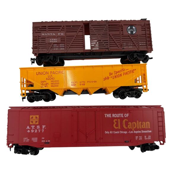 Tyco & Bachmann HO Scale Freight Cars Lot w/ Tyco 24 Trackside Signs & Poles - Picture 5 of 8